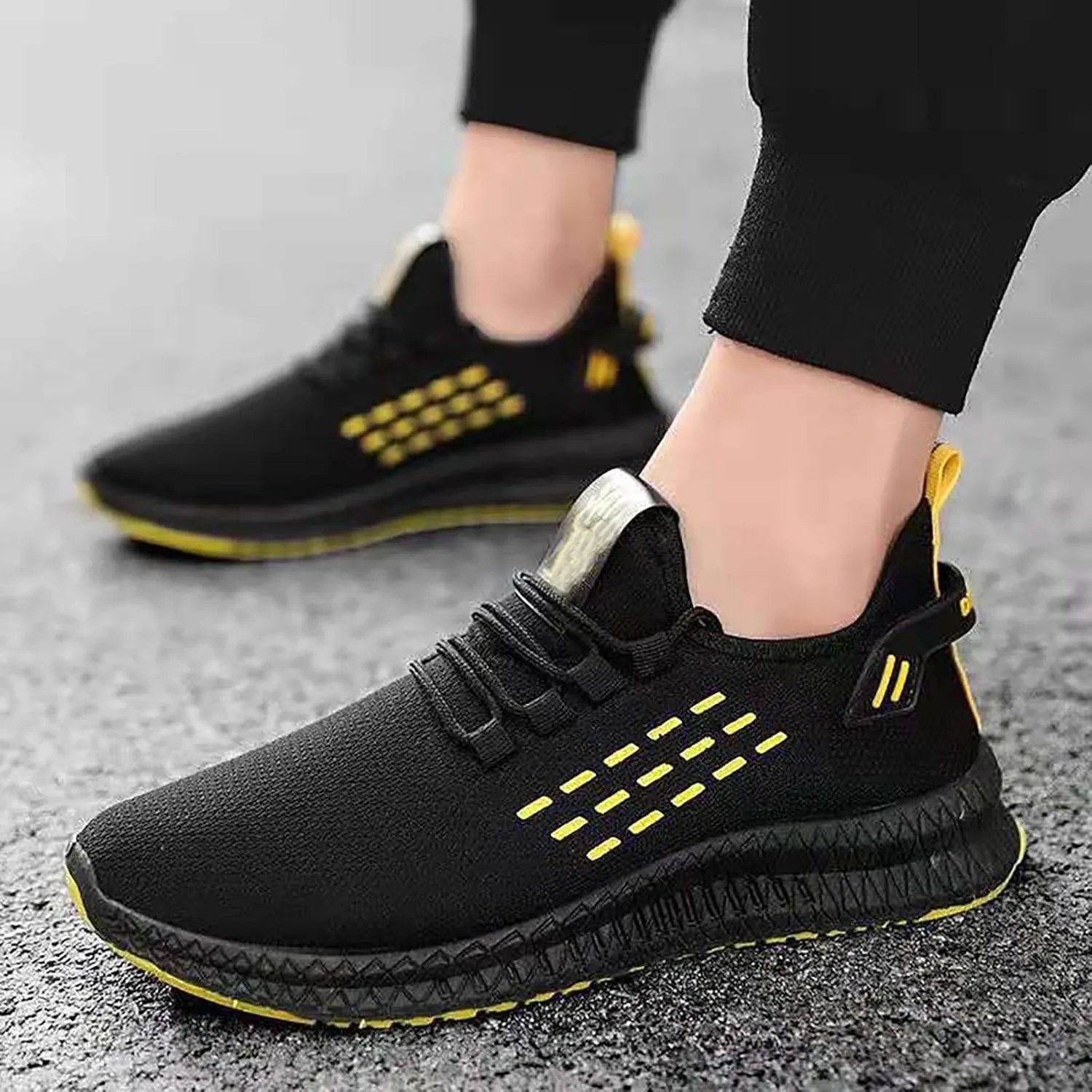 Men's Sports Shoes Lace Up Low Top Sneaker Mesh Lightweight Breathable Running Shoes Casual Non-Slip Fly Woven Casual Sneaker